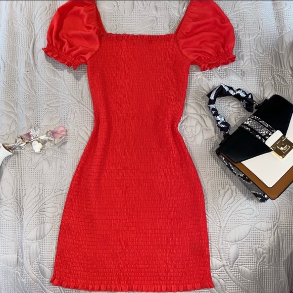 Trixxi Dresses & Skirts - 💃🏻🪩Off the shoulder red body dress 🪩💃🏻